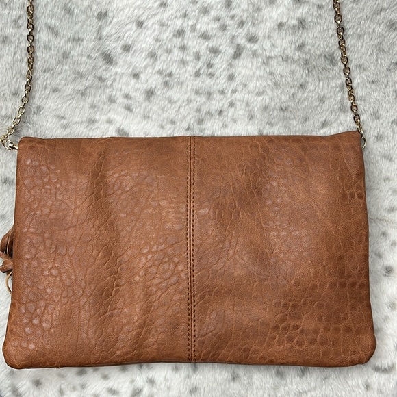 Super Cute Brown Oversized Clutch w / Removable Chain - Picture 5 of 9